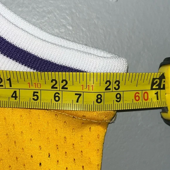 Kobe Bryant Los Angeles Lakers 2007-08 Throwback #24 Mitchell & Ness Jersey XL - Picture 8 of 9